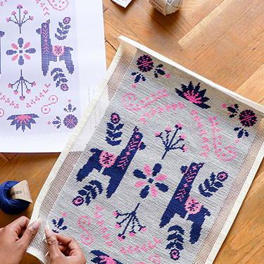 Kit Broderie We Are Knitters Alpaca Folk Petit Point