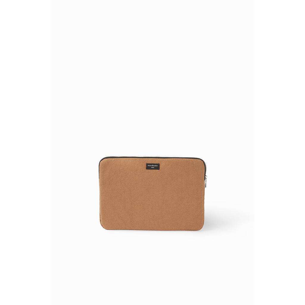Vivienne la housse d'ordinateur 15" - Coton recyclé camel