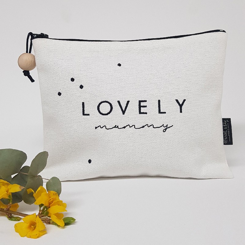 Trousse brodée "Lovely Mummy"