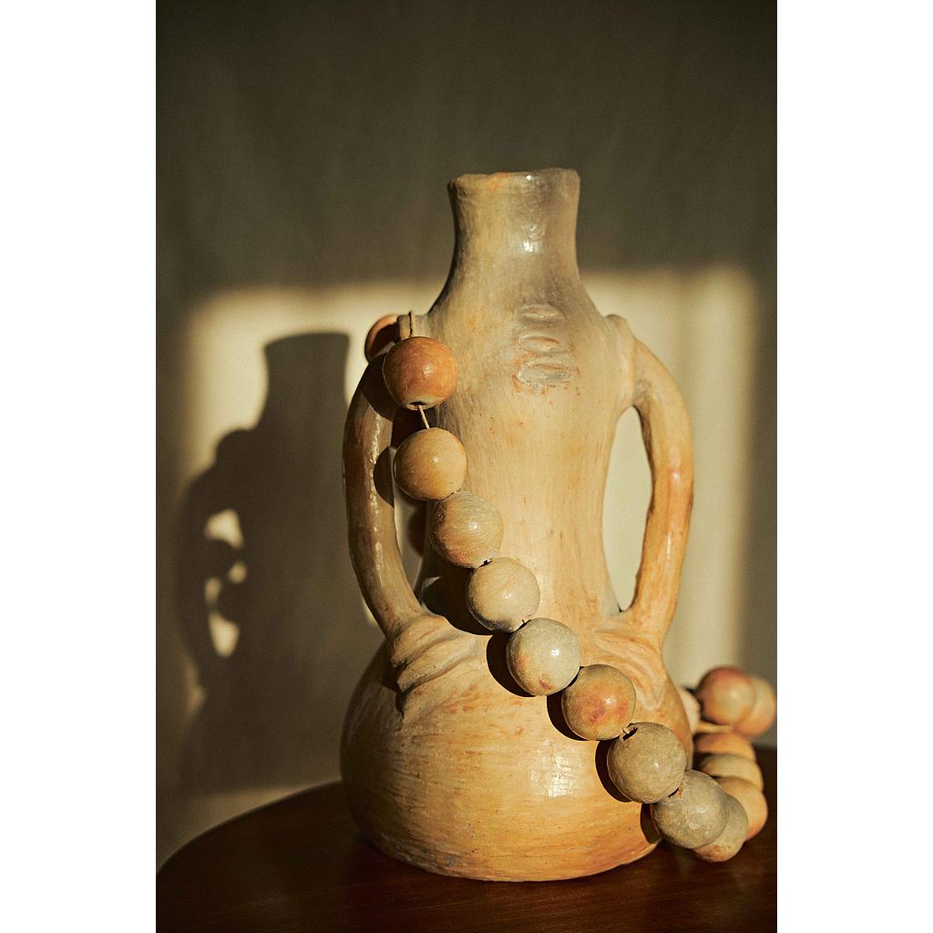 Poterie - Vase buste beige