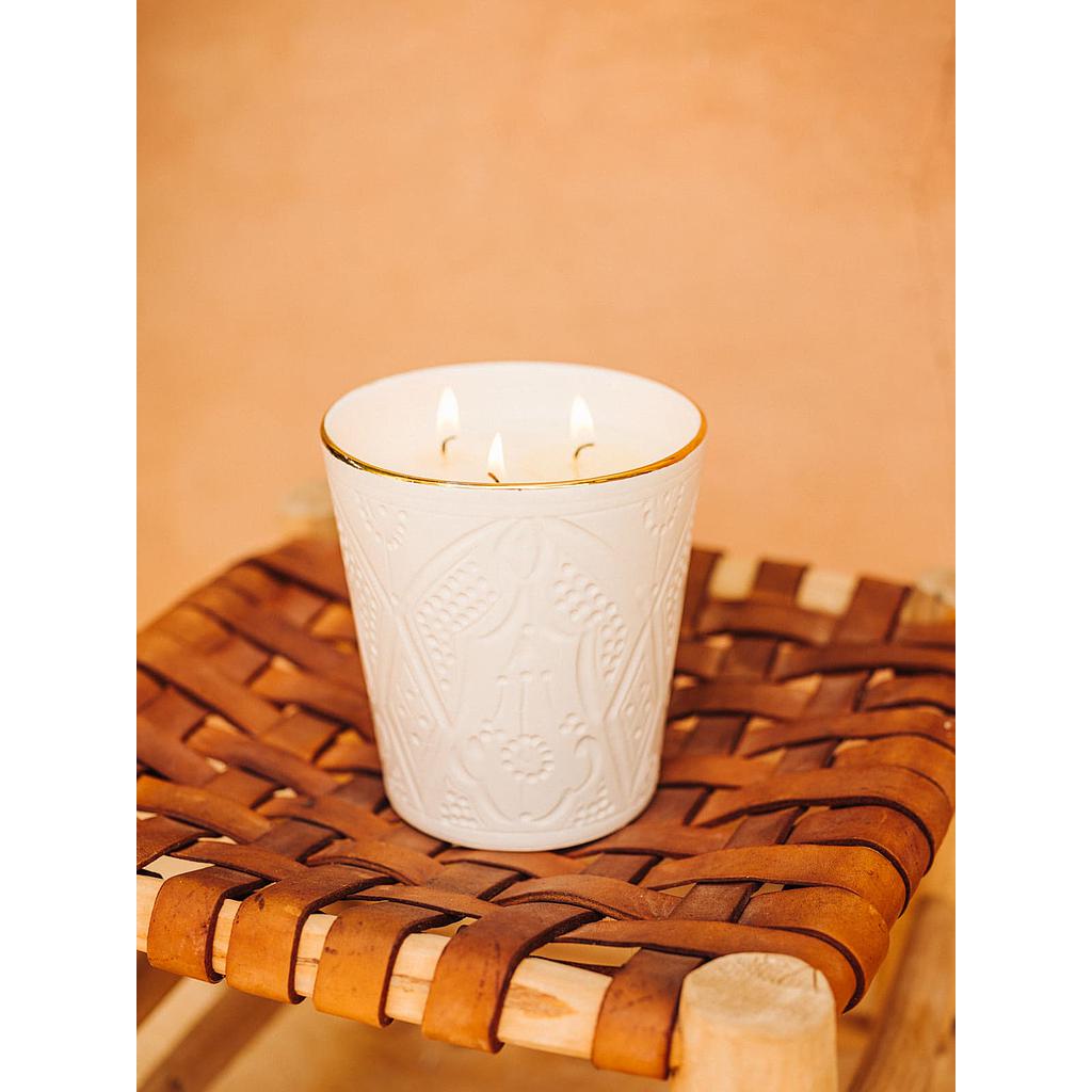 Grande bougie conique Empreinte blanc parfumée fleur d'oranger